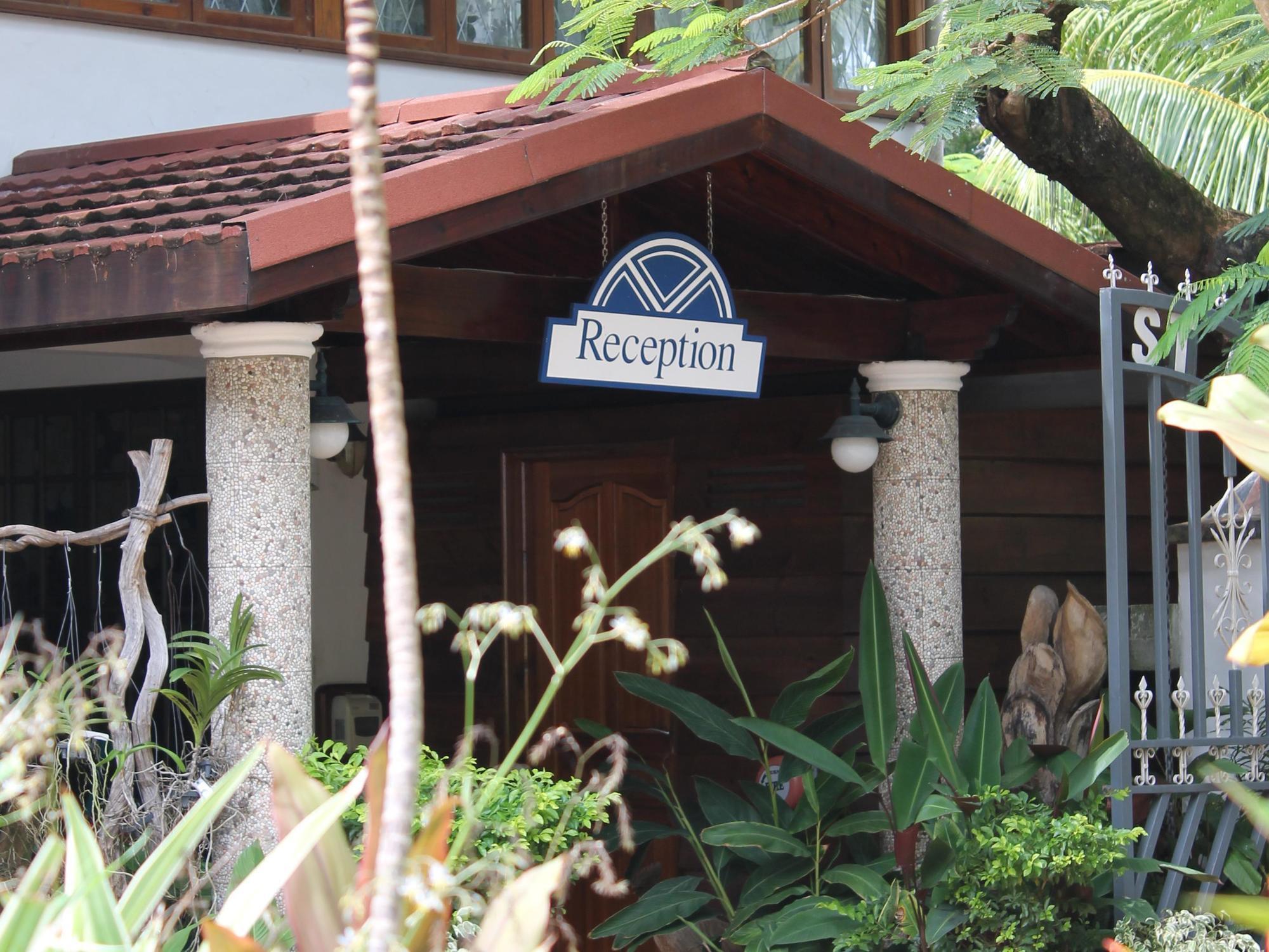 Hotel Chateau St Cloud La Digue Exterior photo